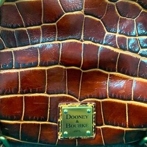Brand: Dooney & Bourke